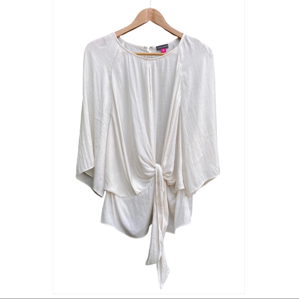 🕊NWOT Vince Camuto White Draped Blouse🕊